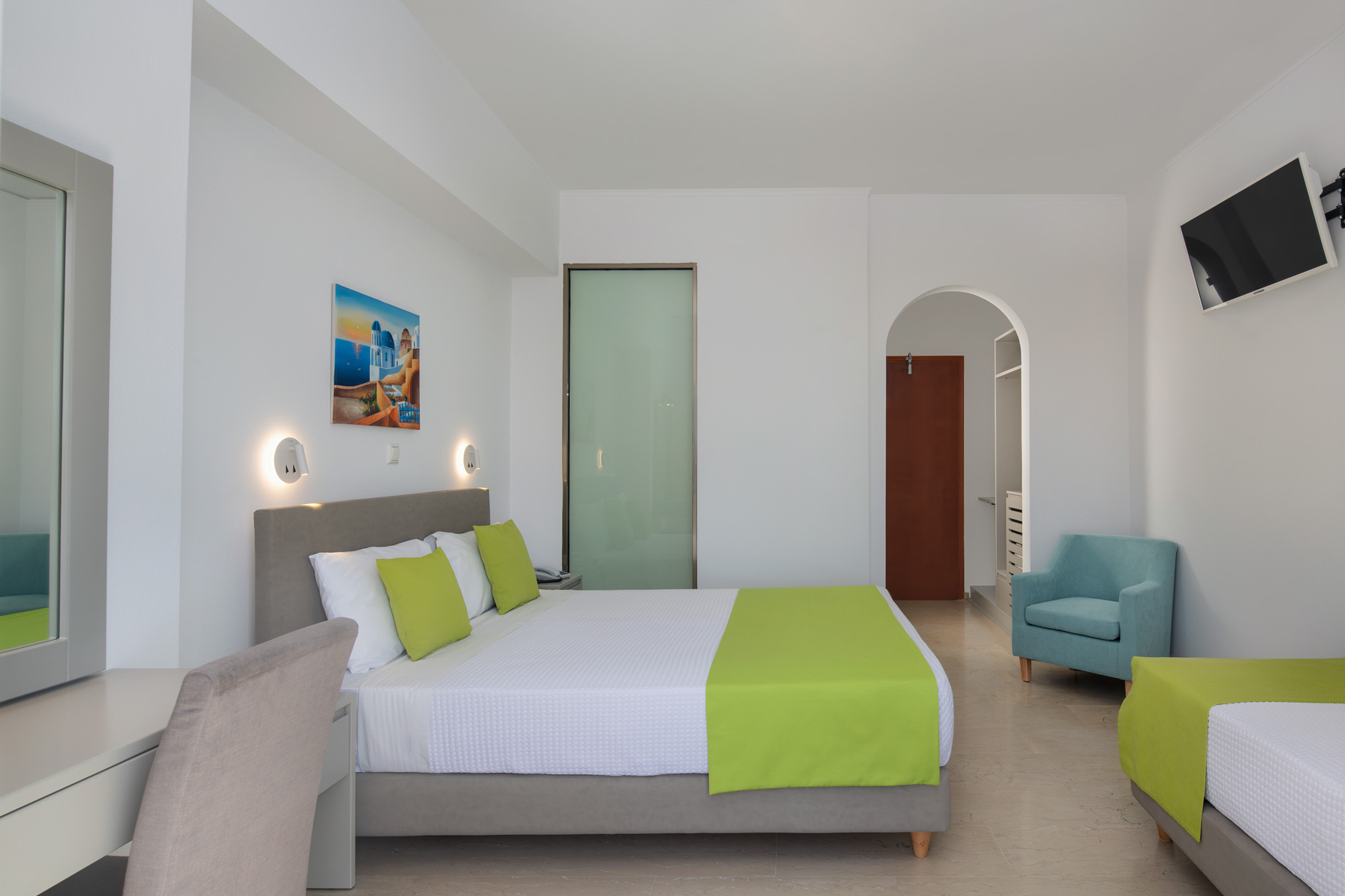 Triple Rooms | Makarios Hotel in Kamari beach Santorini | Kamari Hotels